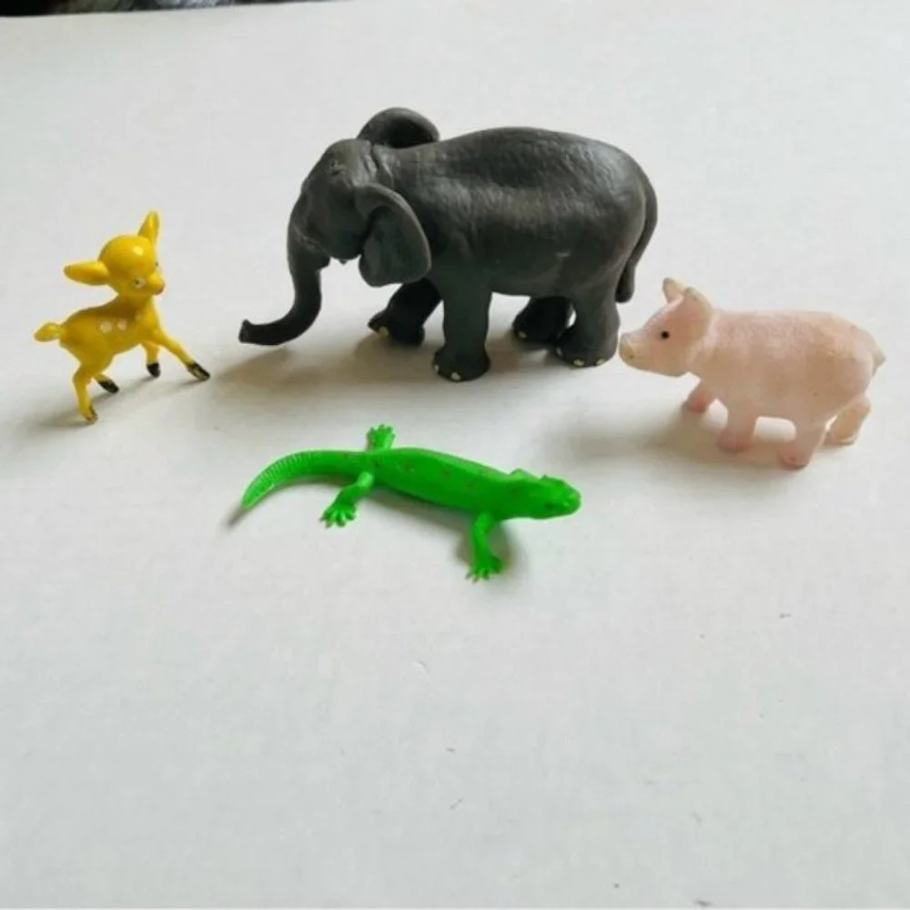 Assorted Animals Elephant Bambie Deer‎ Pink Pig Green Geico Educational Toys